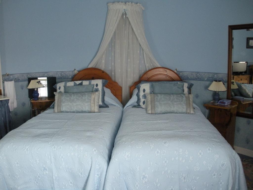 Manor Farm Oast Bed & Breakfast Winchelsea Bilik gambar